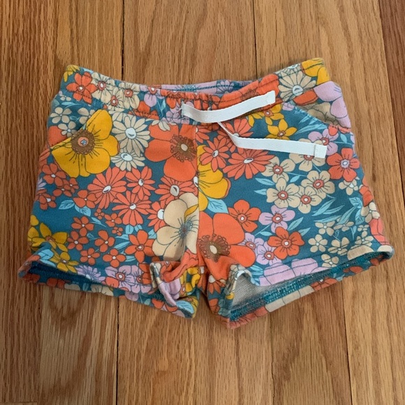 Carter’s shorts bundle - Picture 5 of 10